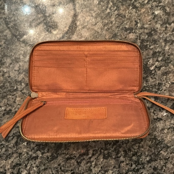 Free people brown wallet - Picture 4 of 8